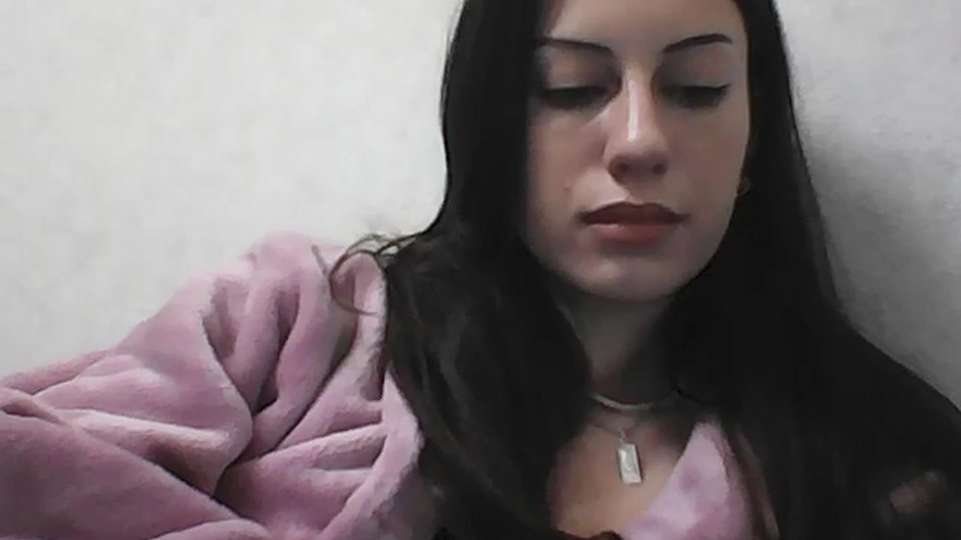 Gallery image thumbnail from Auroraa's myfreecams stream on, 11/21/2025, 14:49 image 12 of 20