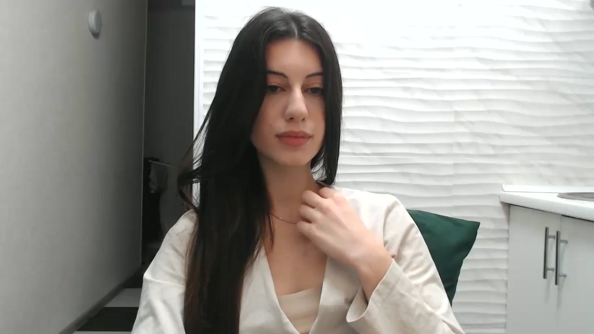 Gallery image thumbnail from Auroraa's myfreecams stream on, 12/02/2025, 15:01 image 7 of 20