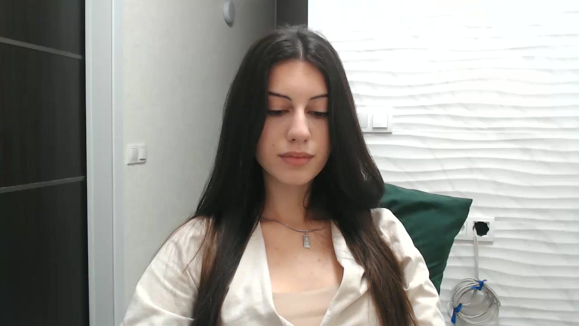 Gallery image thumbnail from Auroraa's myfreecams stream on, 12/02/2025, 15:01 image 19 of 20