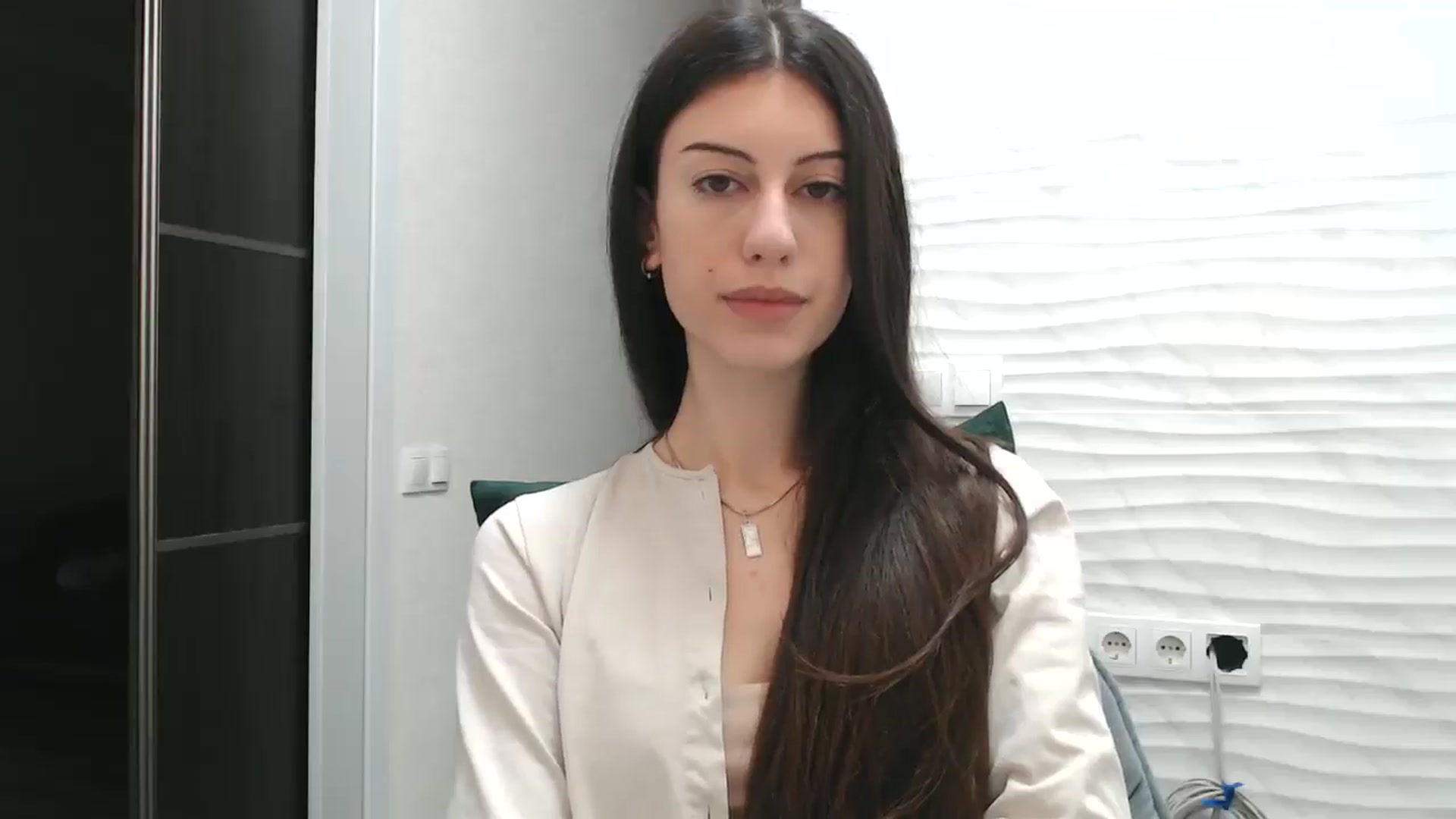 Gallery image thumbnail from Auroraa's myfreecams stream on, 12/04/2025, 13:47 image 3 of 20