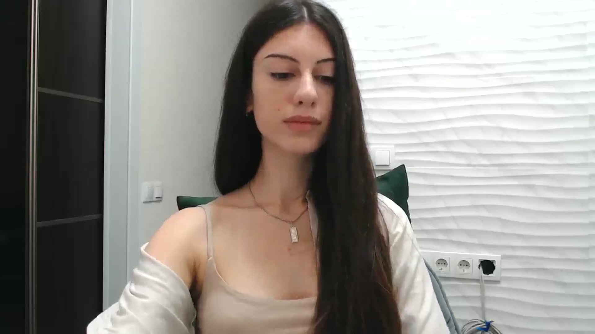 Gallery image thumbnail from Auroraa's myfreecams stream on, 12/04/2025, 13:47 image 19 of 20