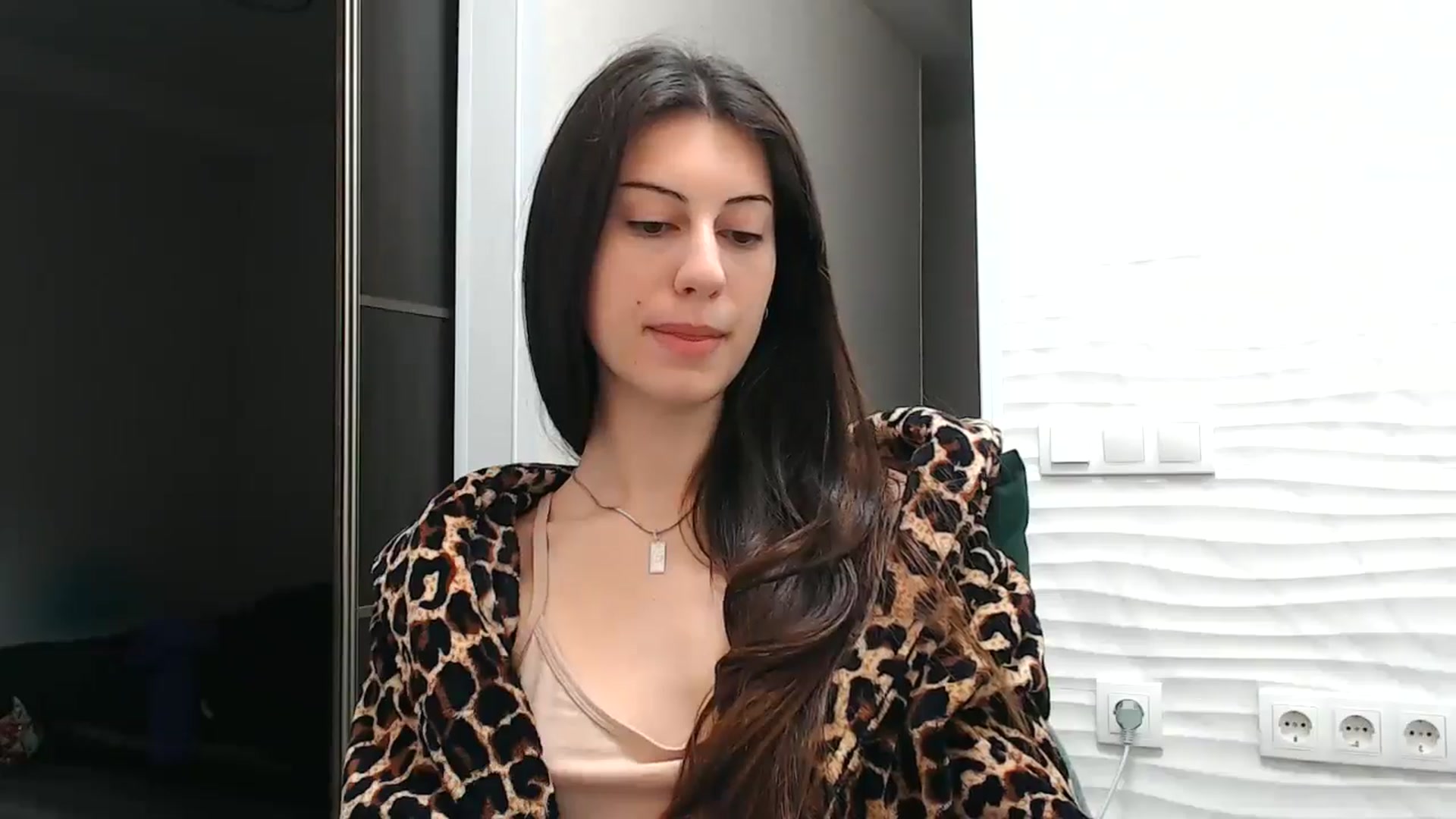 Gallery image thumbnail from Auroraa's myfreecams stream on, 12/09/2025, 22:42 image 10 of 20