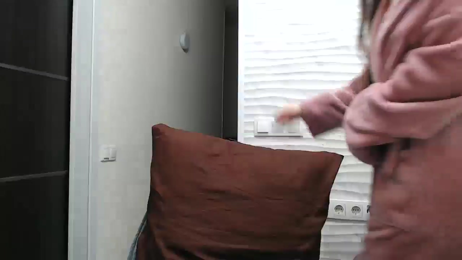 Gallery image thumbnail from Auroraa's myfreecams stream on, 12/17/2025, 22:33 image 13 of 20