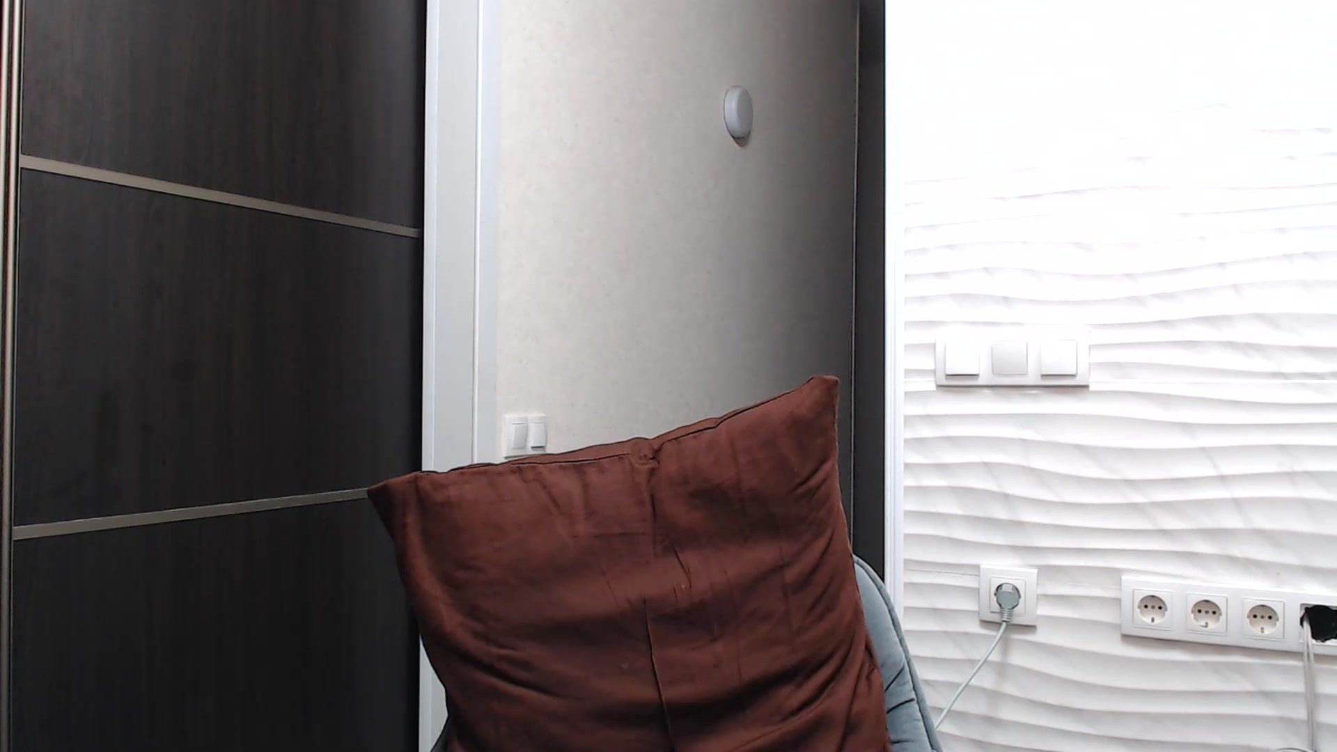 Gallery image thumbnail from Auroraa's myfreecams stream on, 12/23/2025, 14:54 image 15 of 20