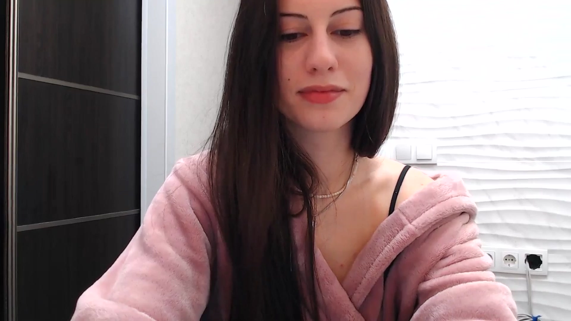Gallery image thumbnail from Auroraa's myfreecams stream on, 12/24/2025, 21:34 image 2 of 20