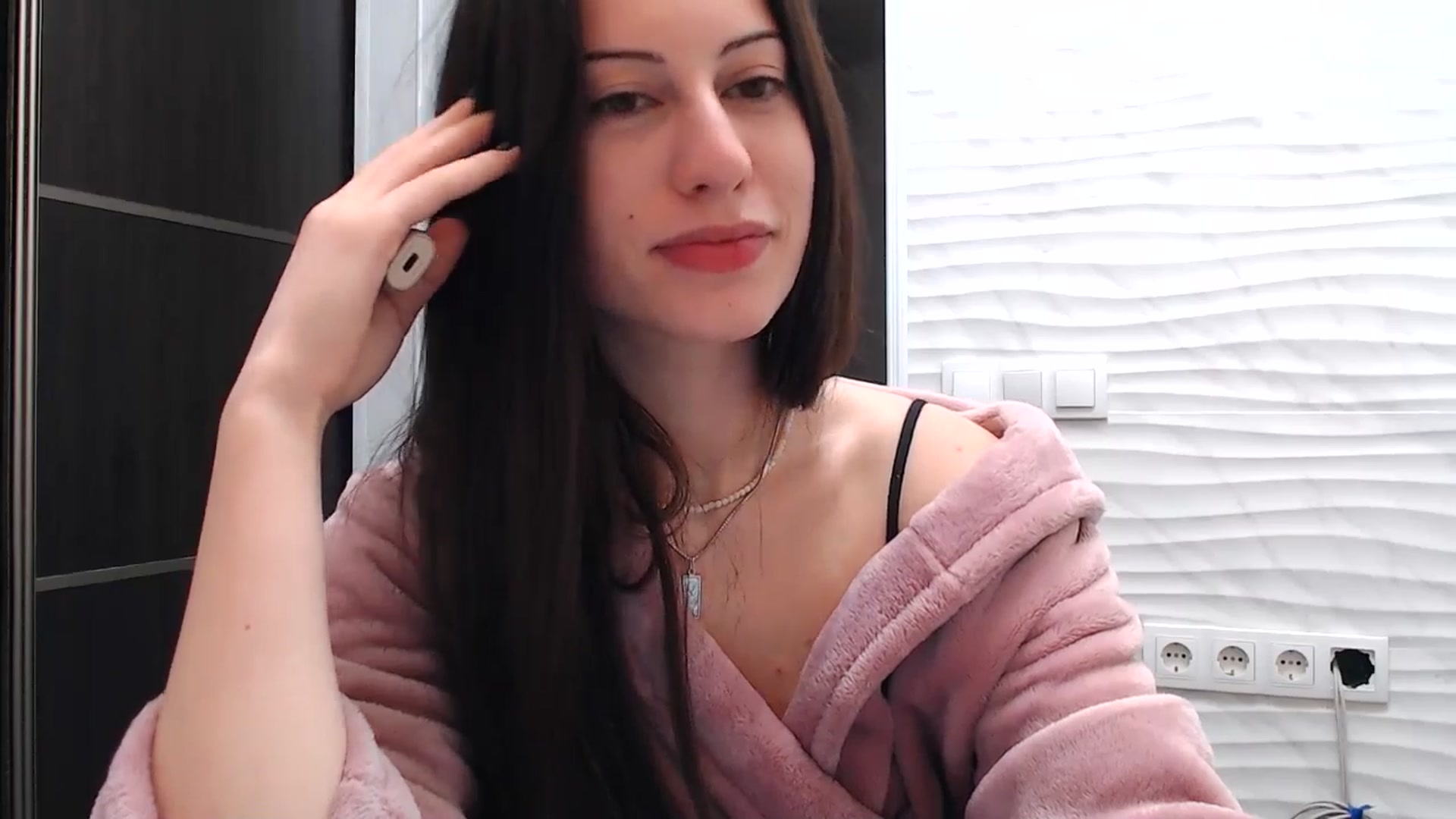 Gallery image thumbnail from Auroraa's myfreecams stream on, 12/24/2025, 21:34 image 8 of 20