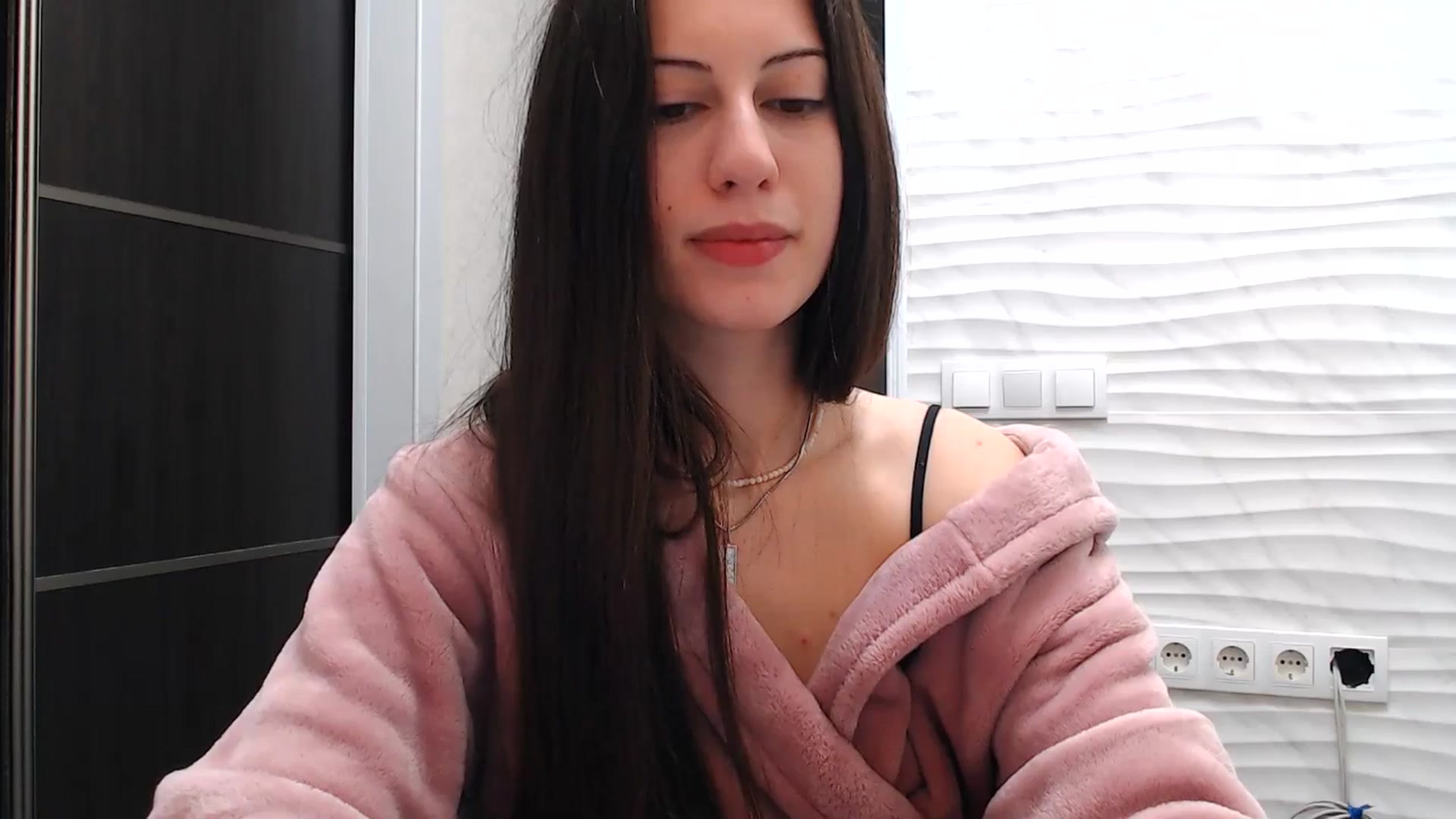 Gallery image thumbnail from Auroraa's myfreecams stream on, 12/24/2025, 21:34 image 9 of 20