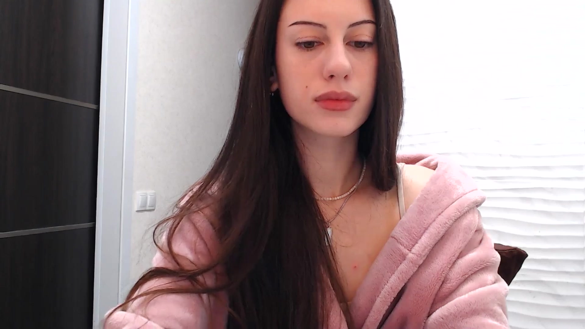Gallery image thumbnail from Auroraa's myfreecams stream on, 12/25/2025, 11:36 image 13 of 20