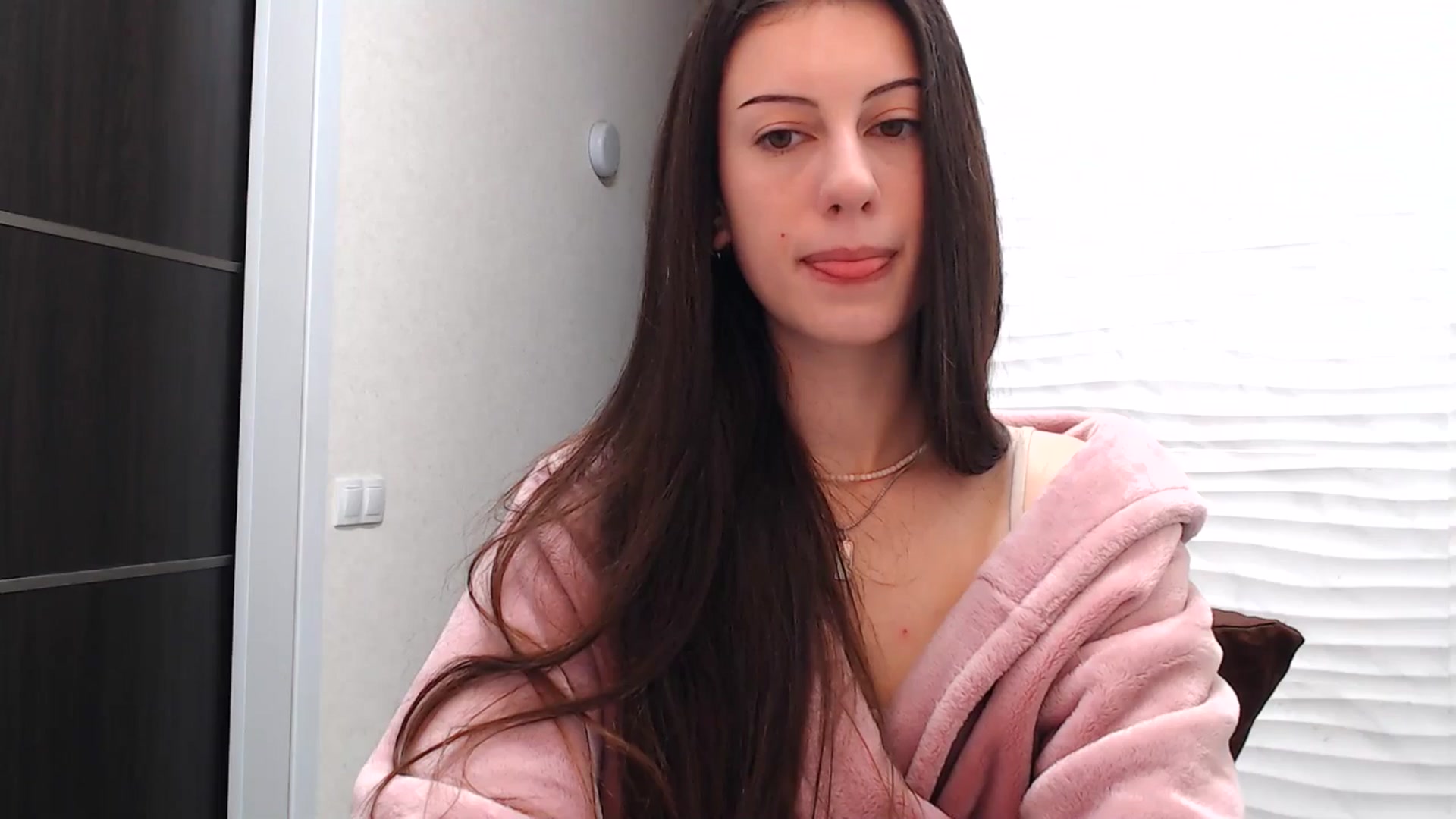 Gallery image thumbnail from Auroraa's myfreecams stream on, 12/25/2025, 11:36 image 20 of 20
