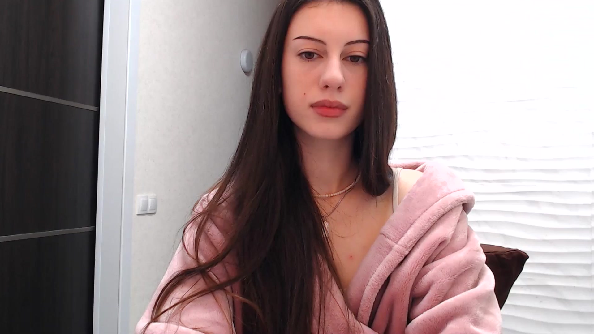 Gallery image thumbnail from Auroraa's myfreecams stream on, 12/25/2025, 11:36 image 19 of 20
