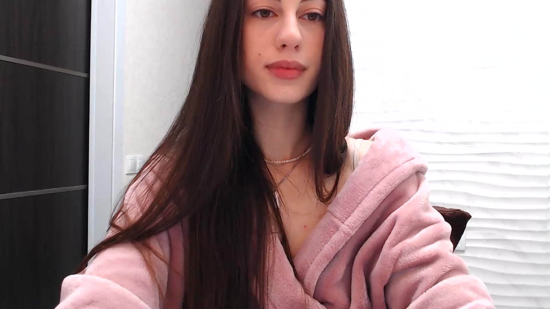 Gallery image thumbnail from Auroraa's myfreecams stream on, 12/25/2025, 12:18 image 2 of 20