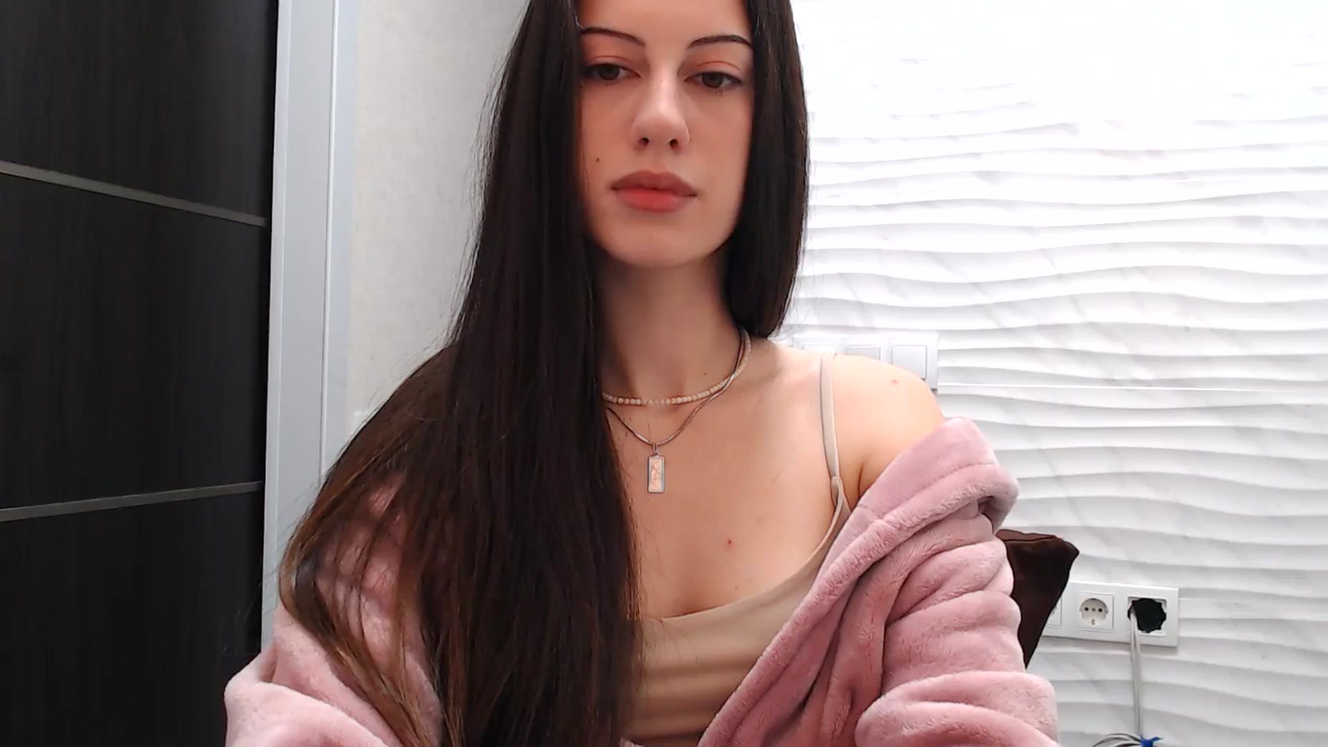 Gallery image thumbnail from Auroraa's myfreecams stream on, 12/25/2025, 12:18 image 19 of 20