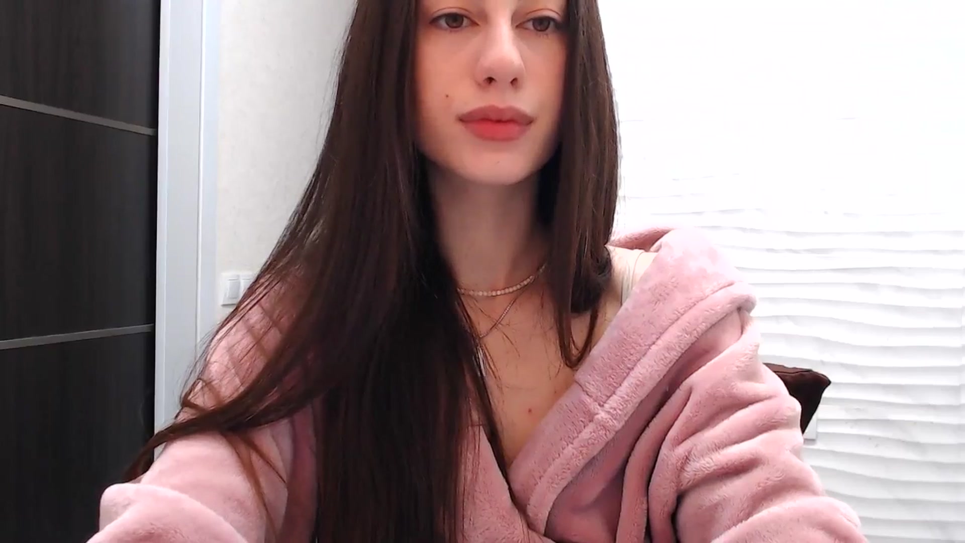 Gallery image thumbnail from Auroraa's myfreecams stream on, 12/25/2025, 12:18 image 3 of 20