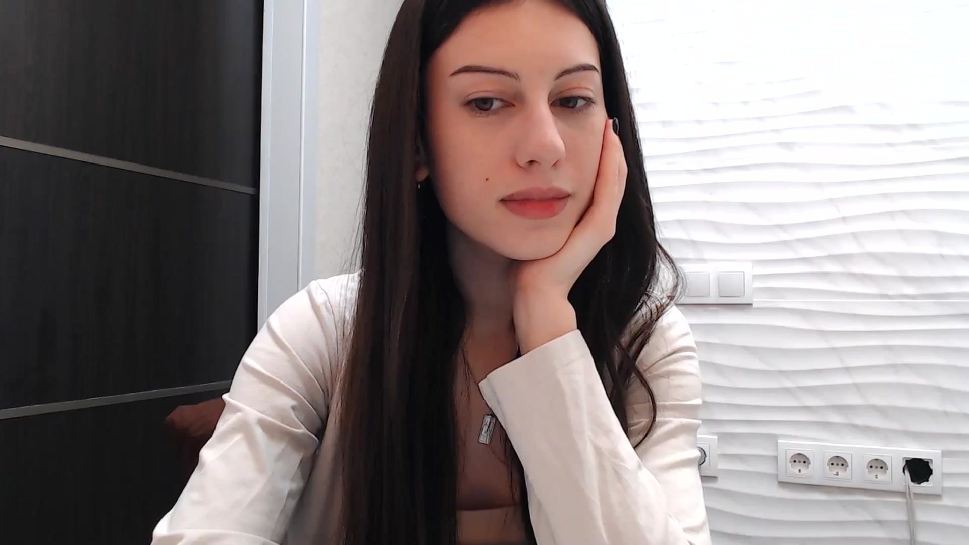 Gallery image thumbnail from Auroraa's myfreecams stream on, 01/07/2026, 13:00 image 3 of 20