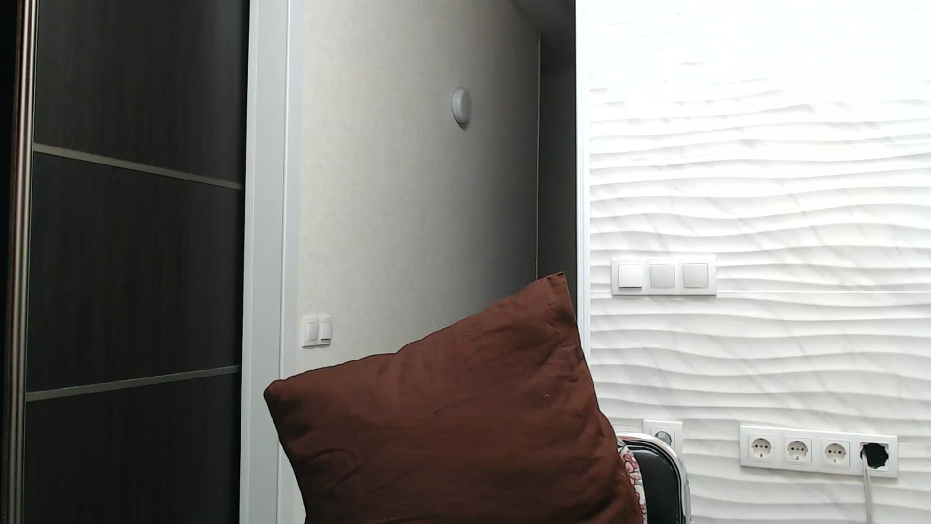 Gallery image thumbnail from Auroraa's myfreecams stream on, 01/07/2026, 13:00 image 16 of 20