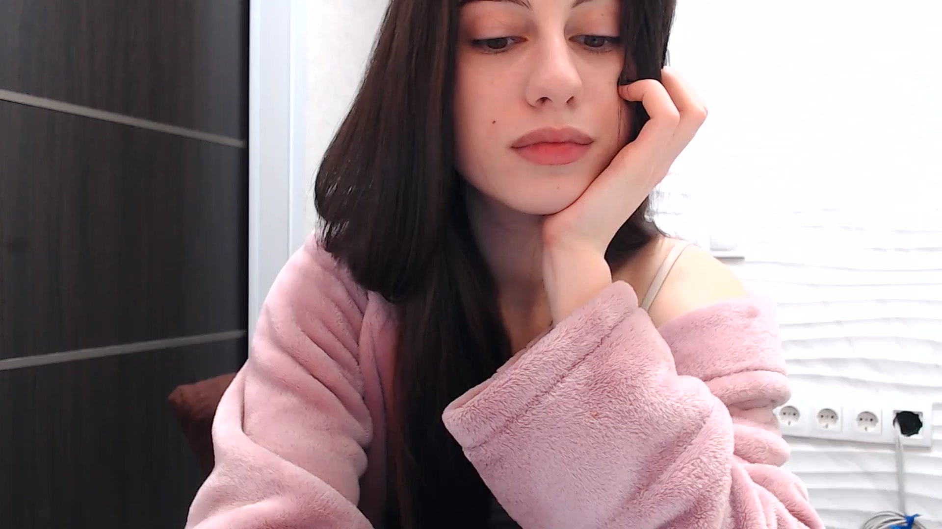 Gallery image thumbnail from Auroraa's myfreecams stream on, 01/07/2026, 13:43 image 1 of 20