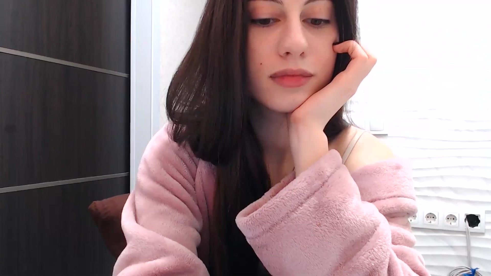 Gallery image thumbnail from Auroraa's myfreecams stream on, 01/07/2026, 13:43 image 2 of 20