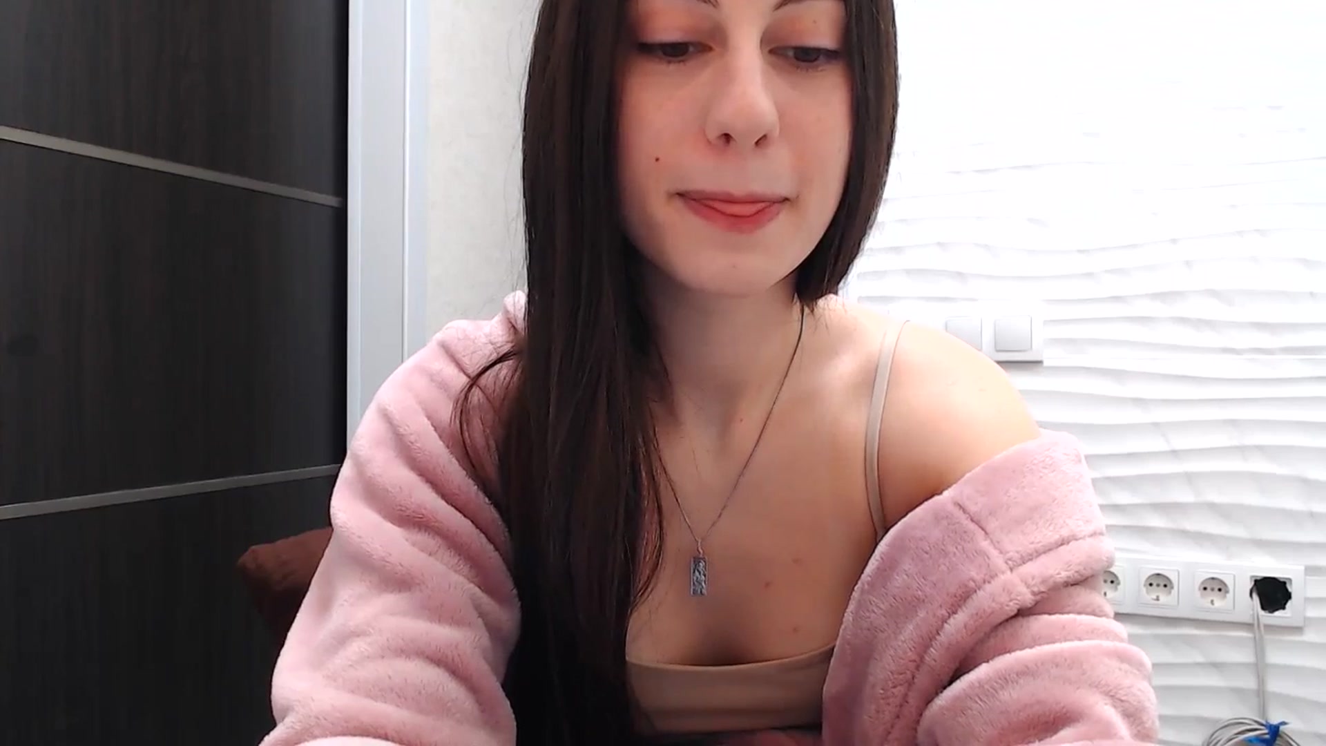 Gallery image thumbnail from Auroraa's myfreecams stream on, 01/07/2026, 13:43 image 7 of 20