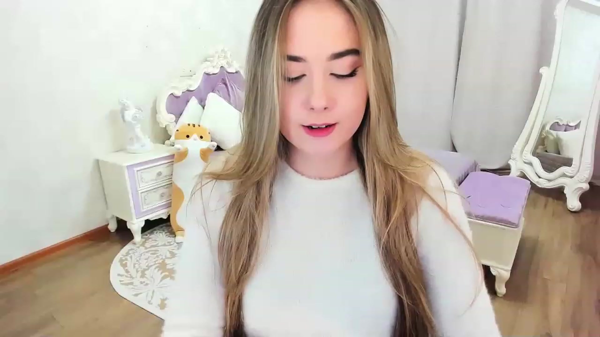 Gallery image thumbnail from Auroraa__'s myfreecams stream on, 11/18/2022, 12:57 image 17 of 20
