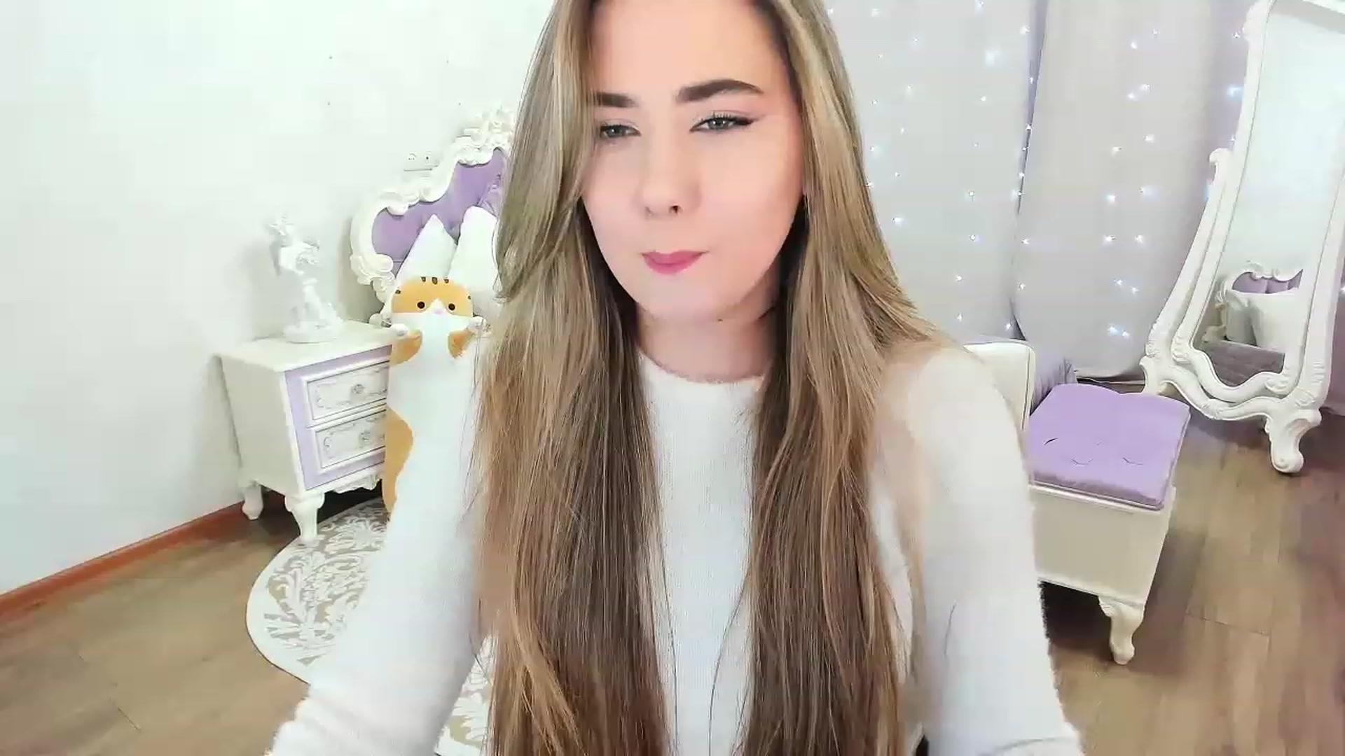 Gallery image thumbnail from Auroraa__'s myfreecams stream on, 11/18/2022, 12:57 image 11 of 20