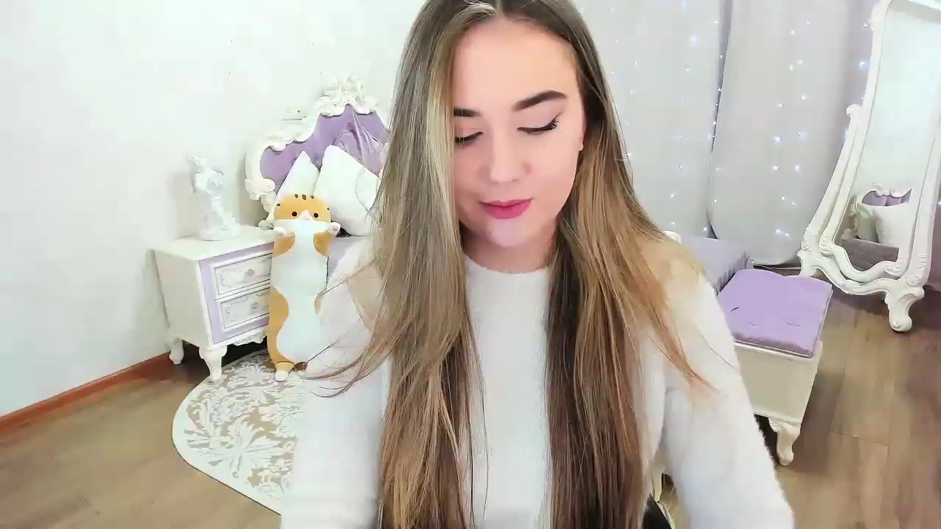 Gallery image thumbnail from Auroraa__'s myfreecams stream on, 11/18/2022, 12:57 image 14 of 20