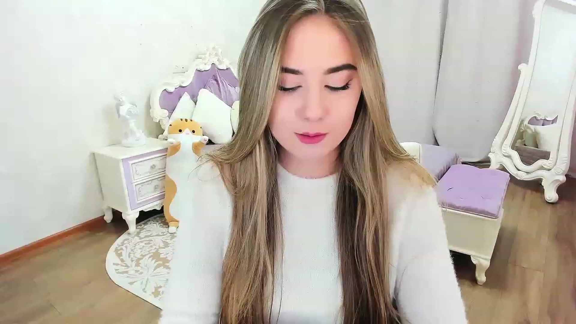 Gallery image thumbnail from Auroraa__'s myfreecams stream on, 11/18/2022, 12:57 image 13 of 20