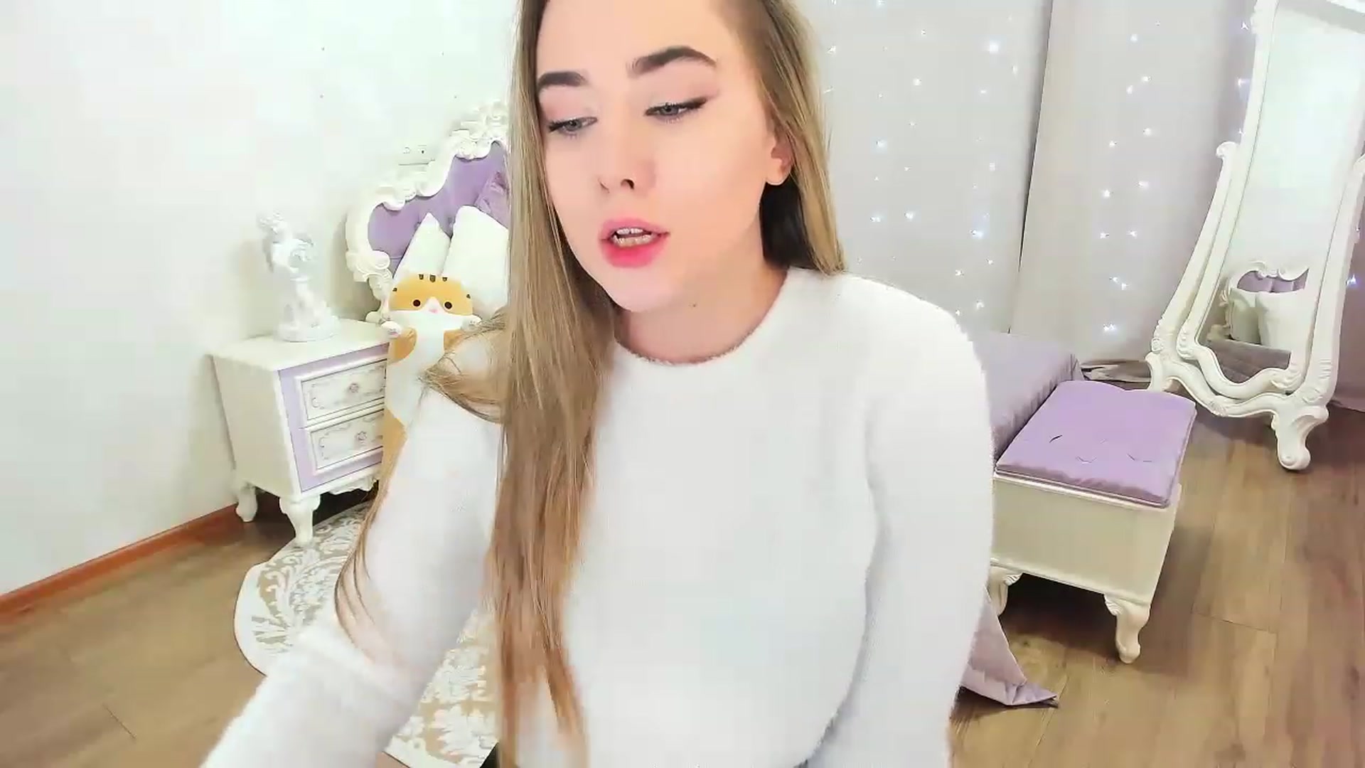 Gallery image thumbnail from Auroraa__'s myfreecams stream on, 11/18/2022, 17:04 image 20 of 20
