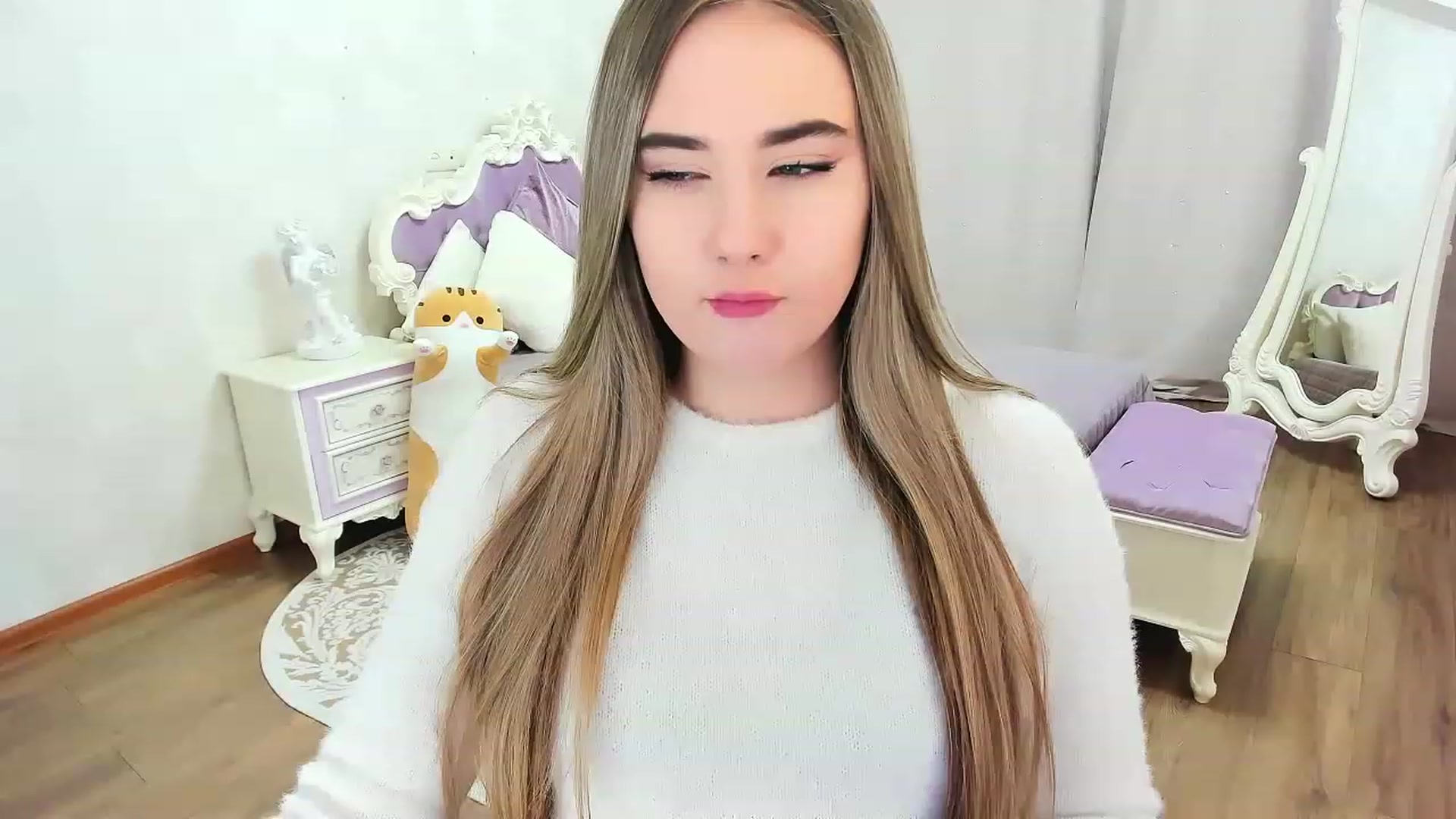 Gallery image thumbnail from Auroraa__'s myfreecams stream on, 11/18/2022, 17:04 image 2 of 20
