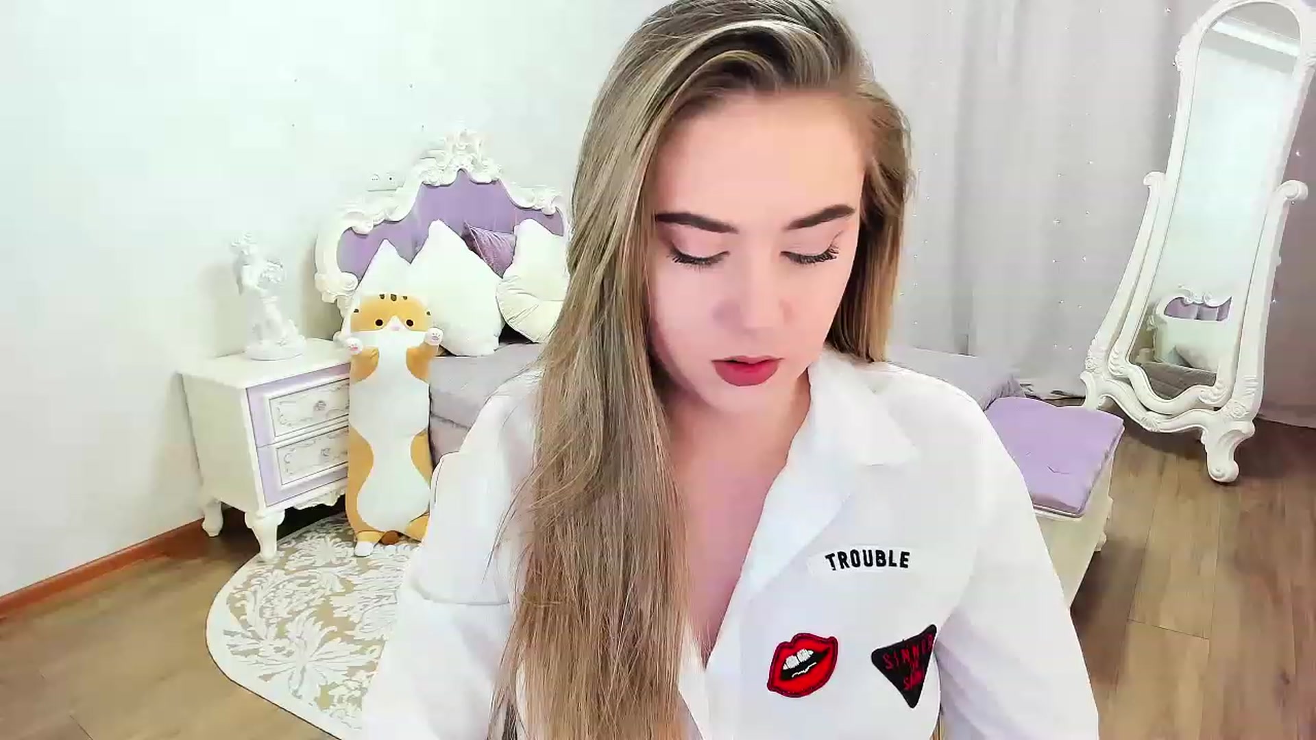 Gallery image thumbnail from Auroraa__'s myfreecams stream on, 11/19/2022, 15:12 image 20 of 20