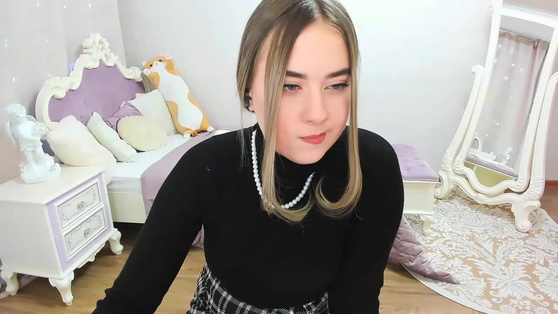 Gallery image thumbnail from Auroraa__'s myfreecams stream on, 11/26/2022, 10:25 image 7 of 20