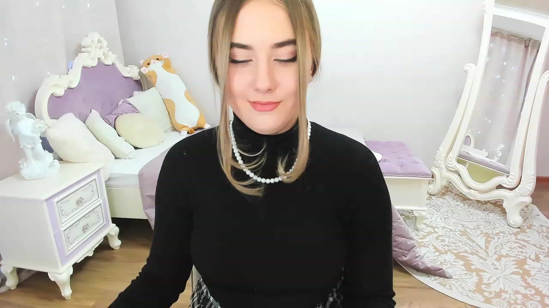 Gallery image thumbnail from Auroraa__'s myfreecams stream on, 11/26/2022, 10:52 image 12 of 20