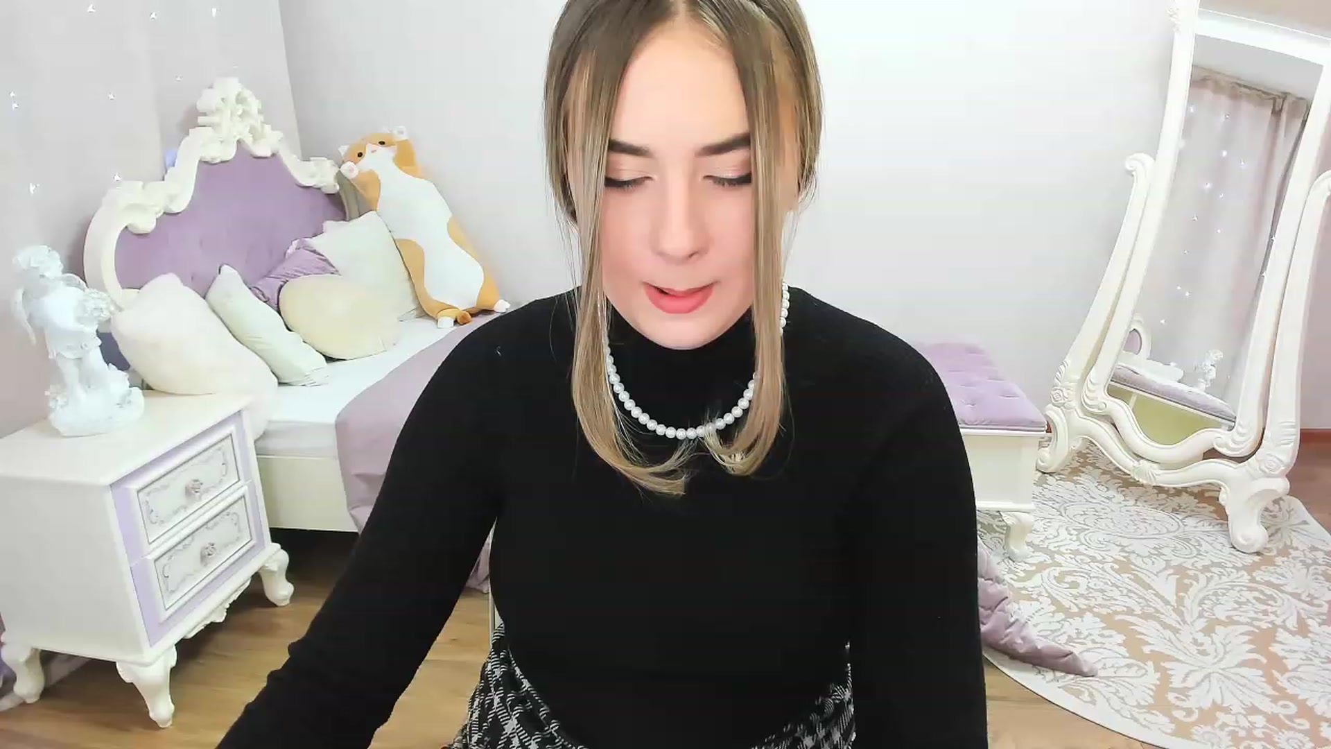 Gallery image thumbnail from Auroraa__'s myfreecams stream on, 11/26/2022, 10:52 image 19 of 20