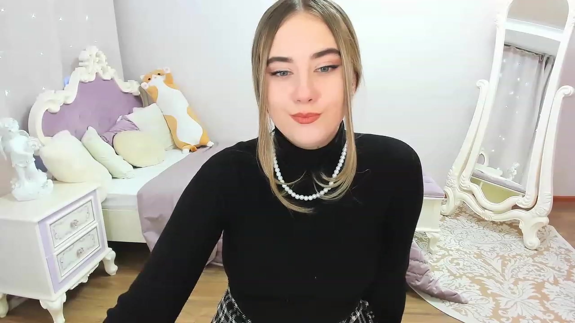 Gallery image thumbnail from Auroraa__'s myfreecams stream on, 11/26/2022, 13:52 image 4 of 20