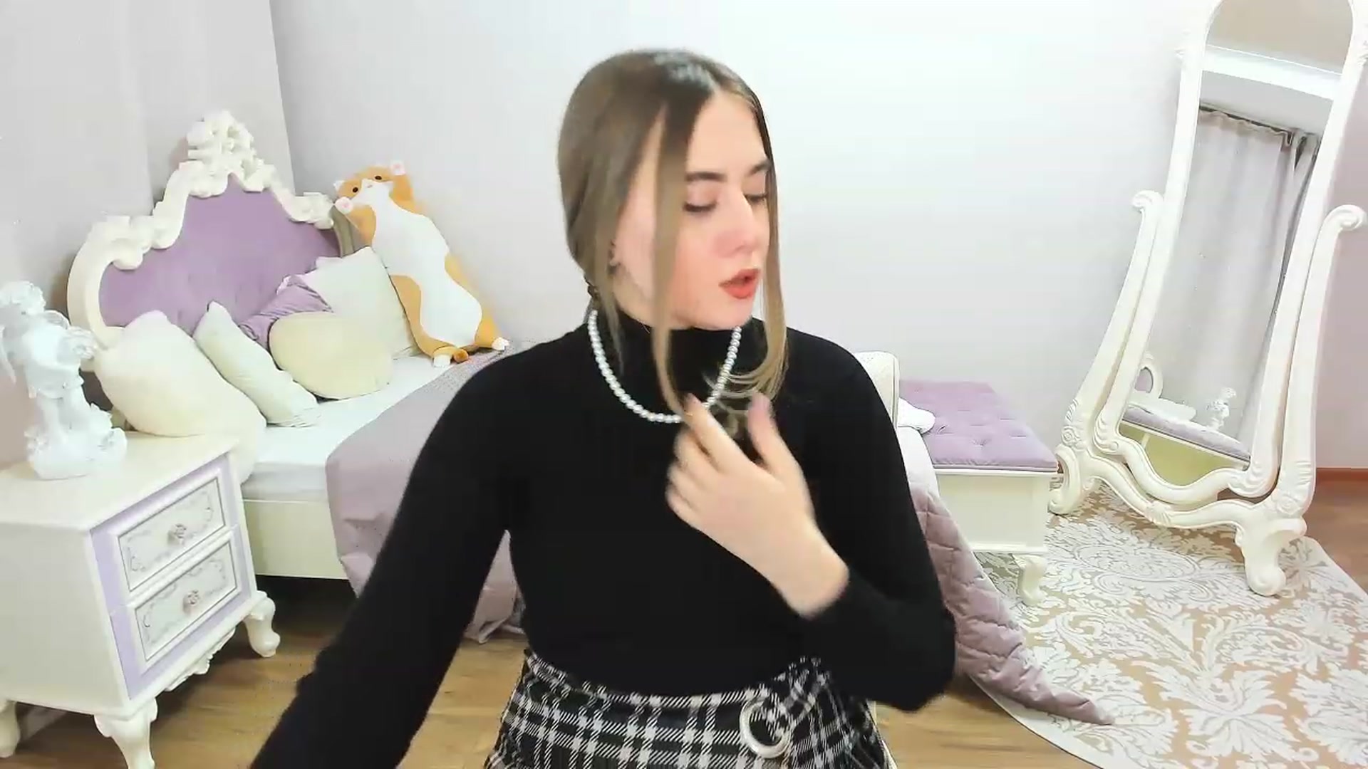 Gallery image thumbnail from Auroraa__'s myfreecams stream on, 11/26/2022, 13:52 image 6 of 20