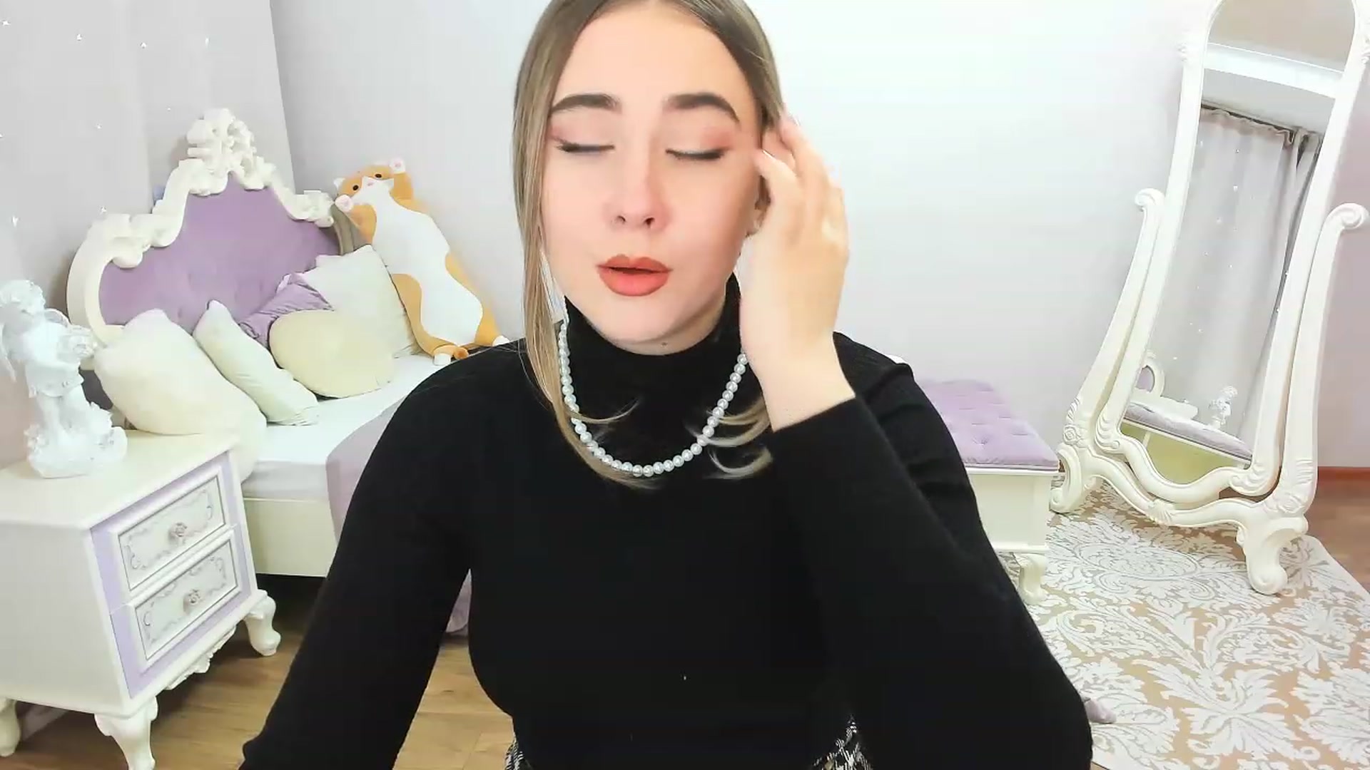 Gallery image thumbnail from Auroraa__'s myfreecams stream on, 11/26/2022, 13:52 image 3 of 20