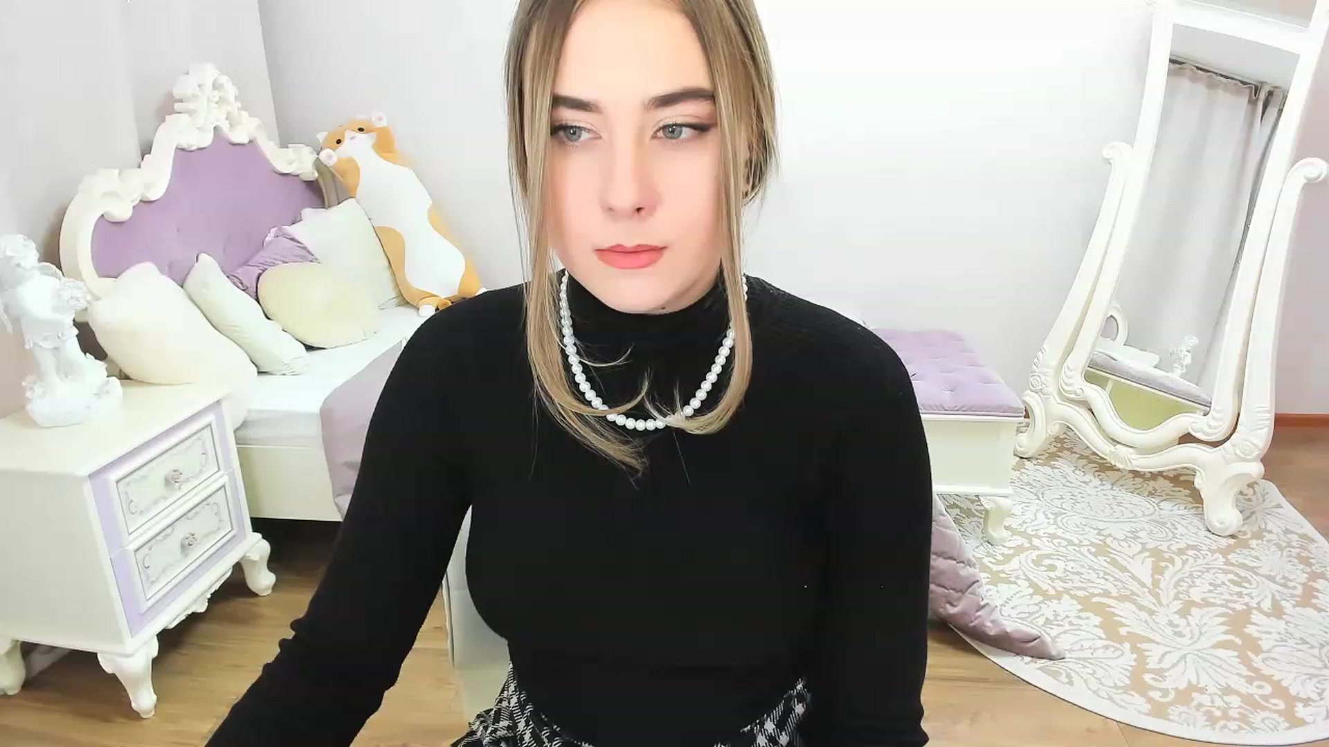 Gallery image thumbnail from Auroraa__'s myfreecams stream on, 11/26/2022, 14:17 image 18 of 20