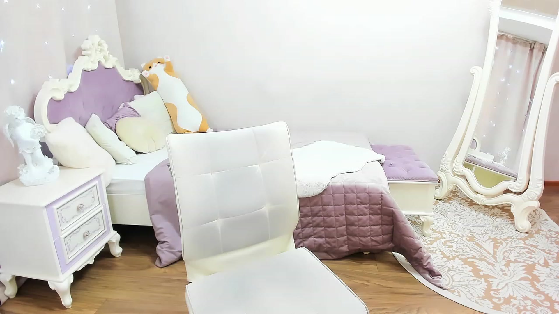 Gallery image thumbnail from Auroraa__'s myfreecams stream on, 11/27/2022, 08:33 image 3 of 20