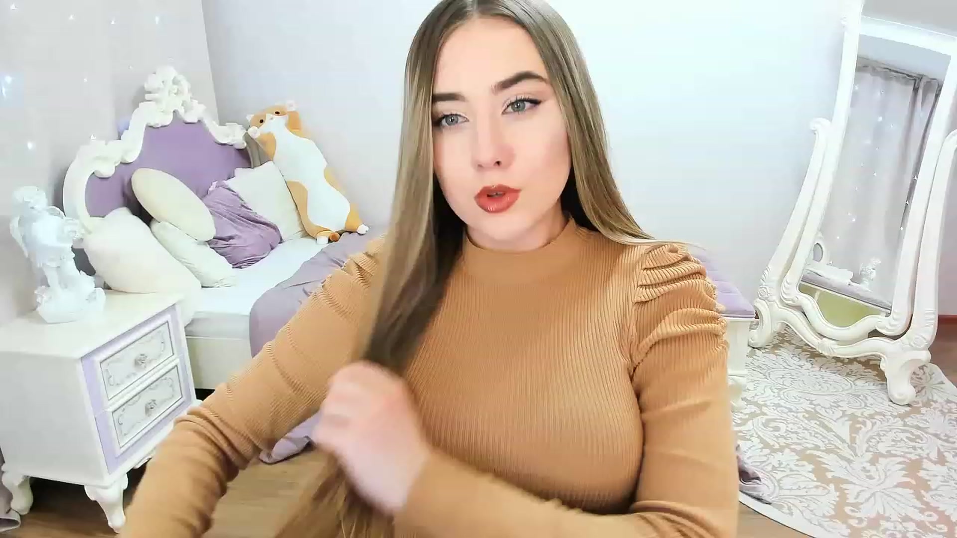 Gallery image thumbnail from Auroraa__'s myfreecams stream on, 11/27/2022, 10:52 image 9 of 20