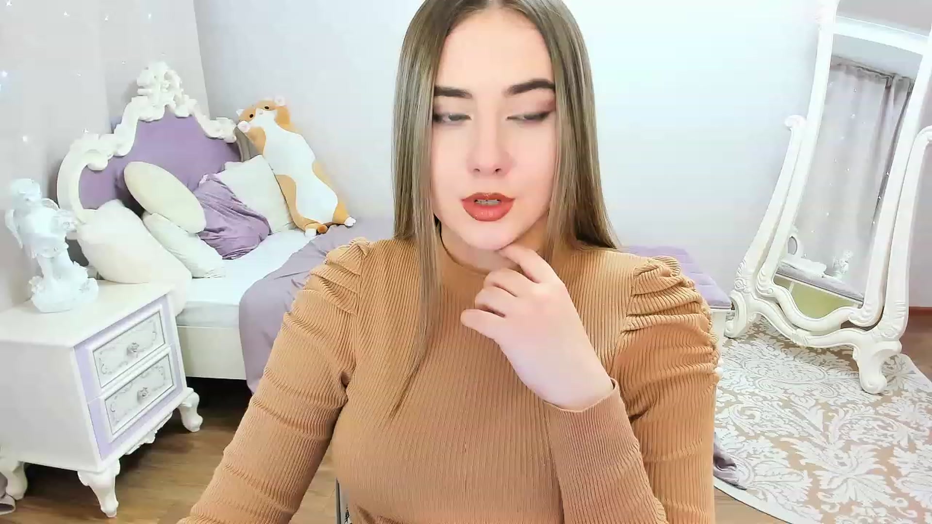 Gallery image thumbnail from Auroraa__'s myfreecams stream on, 11/27/2022, 10:52 image 17 of 20