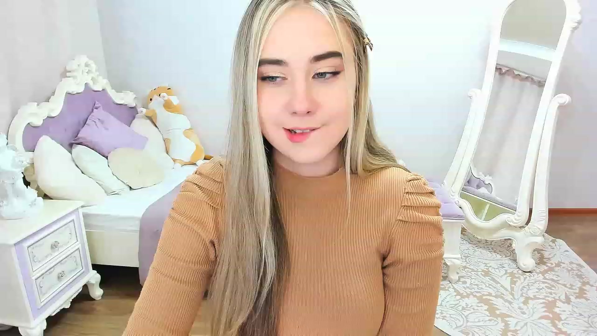 Gallery image thumbnail from Auroraa__'s myfreecams stream on, 12/07/2022, 10:48 image 18 of 20