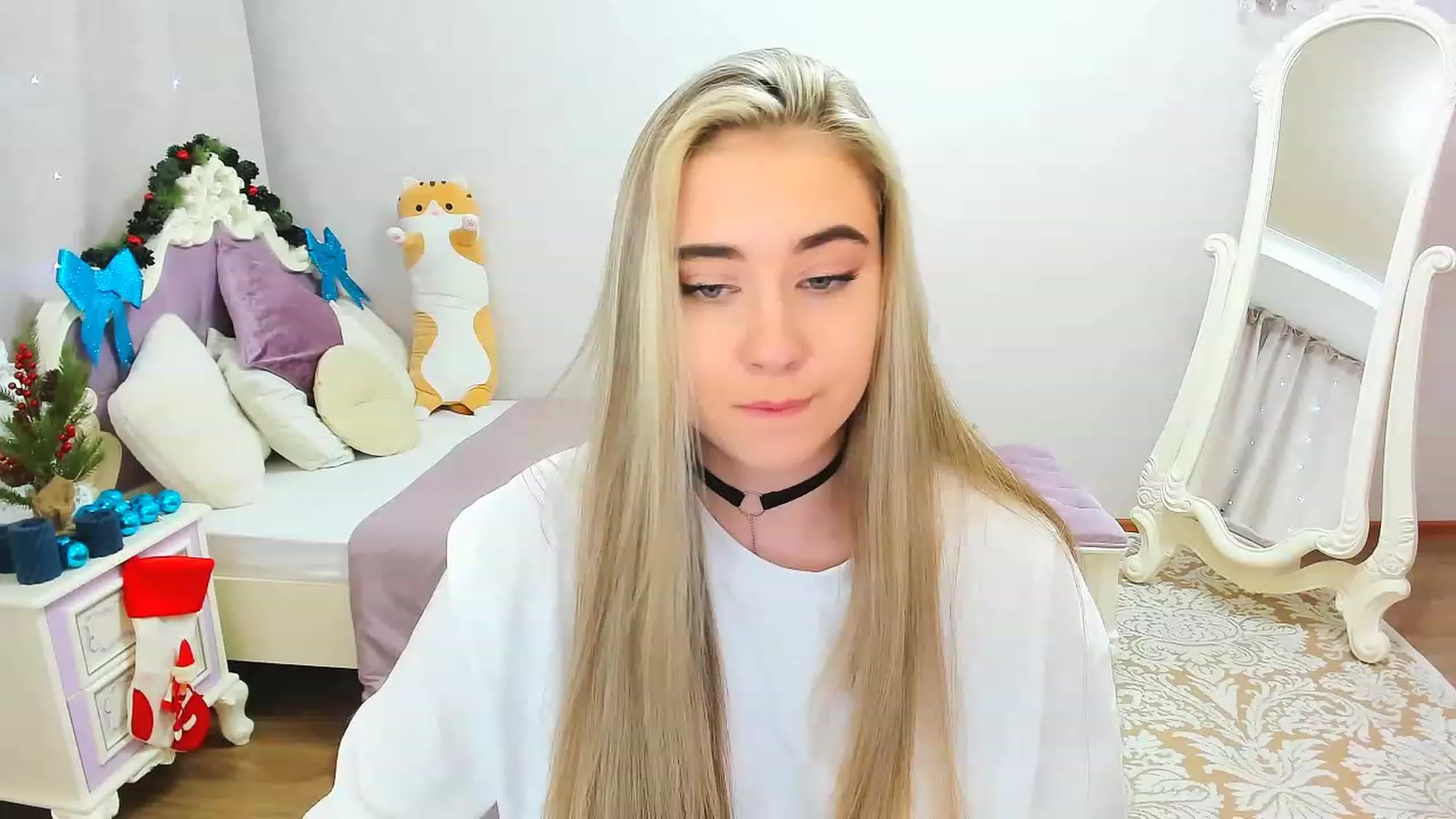 Gallery image thumbnail from Auroraa__'s myfreecams stream on, 12/11/2022, 11:47 image 20 of 20
