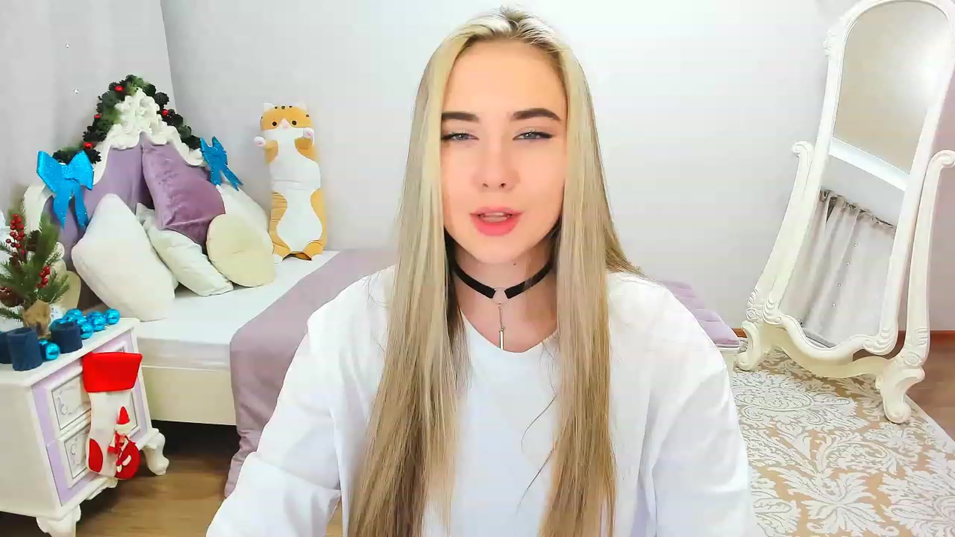 Gallery image thumbnail from Auroraa__'s myfreecams stream on, 12/11/2022, 12:27 image 18 of 20