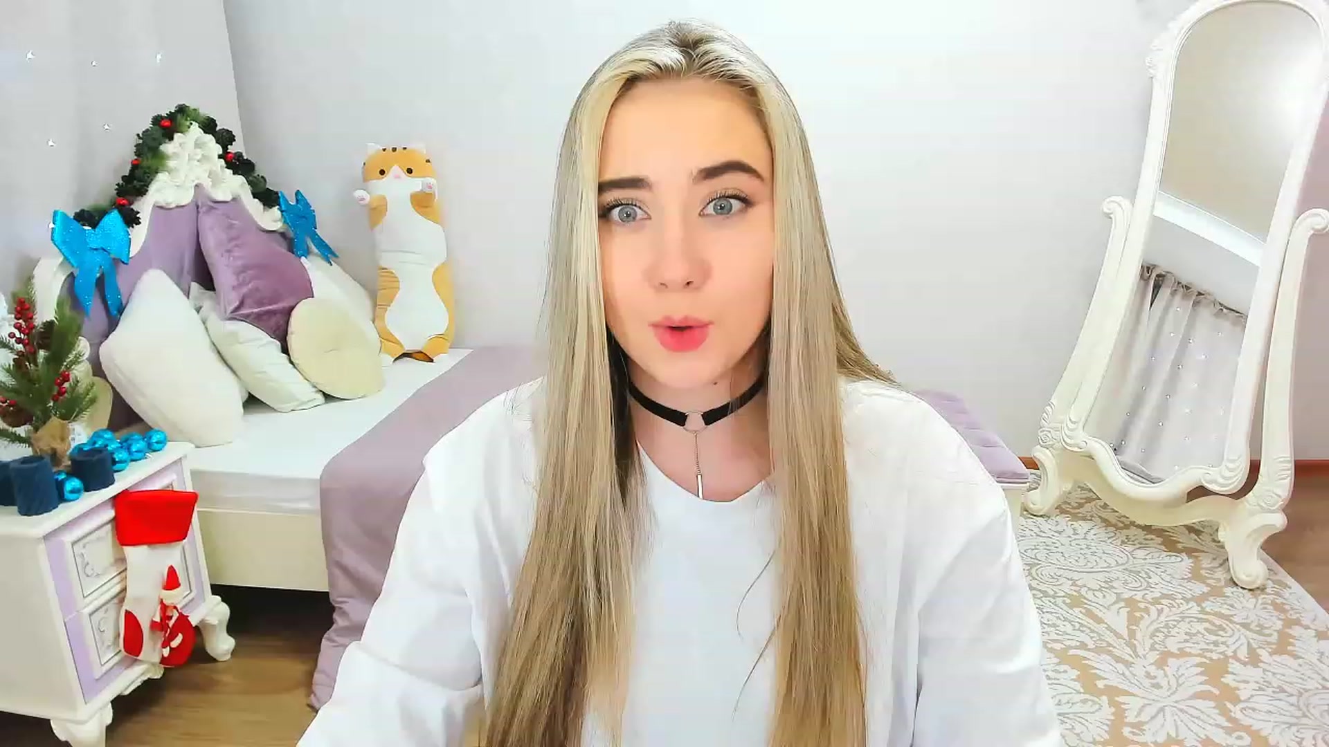 Gallery image thumbnail from Auroraa__'s myfreecams stream on, 12/11/2022, 12:27 image 17 of 20