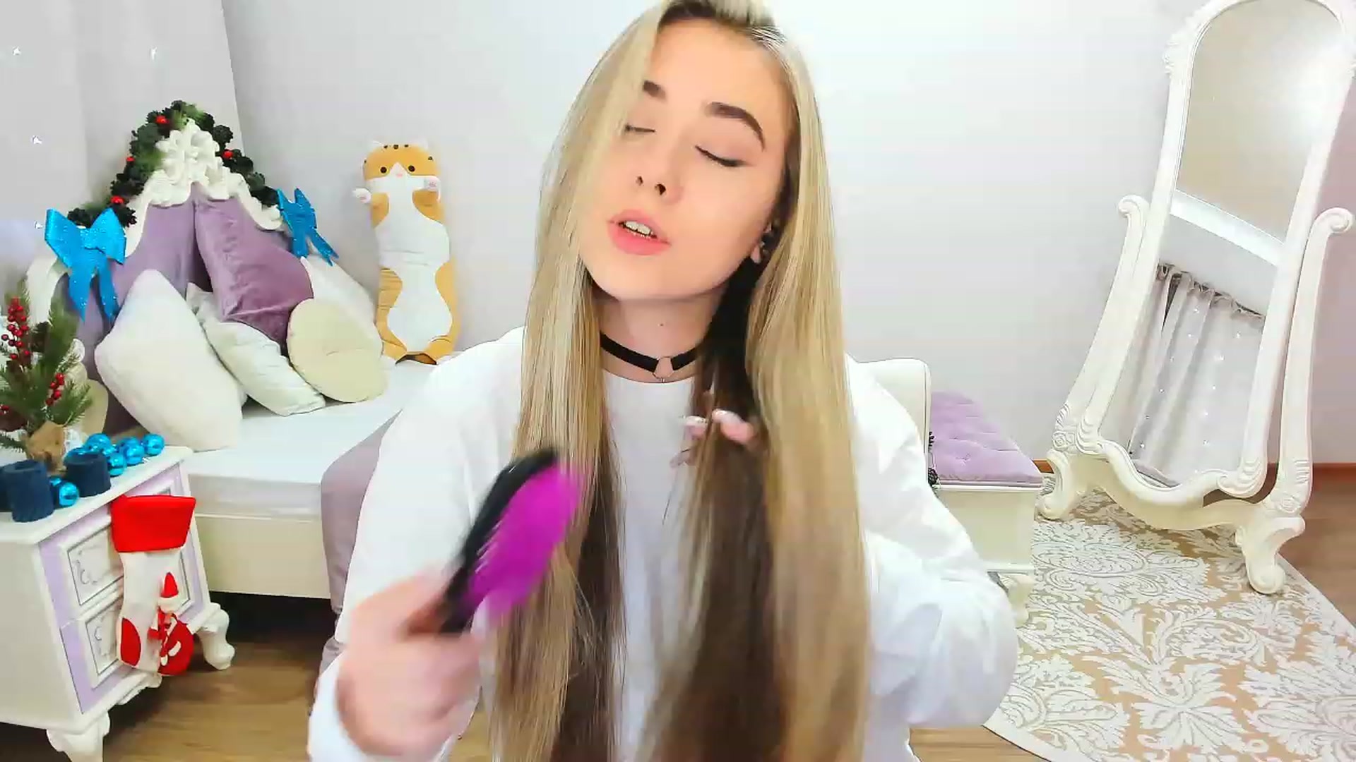 Gallery image thumbnail from Auroraa__'s myfreecams stream on, 12/11/2022, 14:06 image 20 of 20