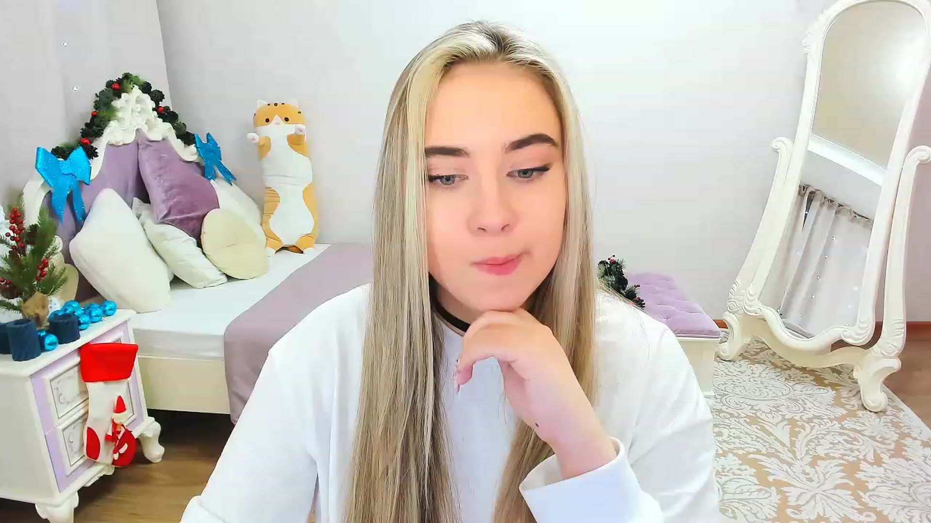 Gallery image thumbnail from Auroraa__'s myfreecams stream on, 12/11/2022, 14:06 image 4 of 20
