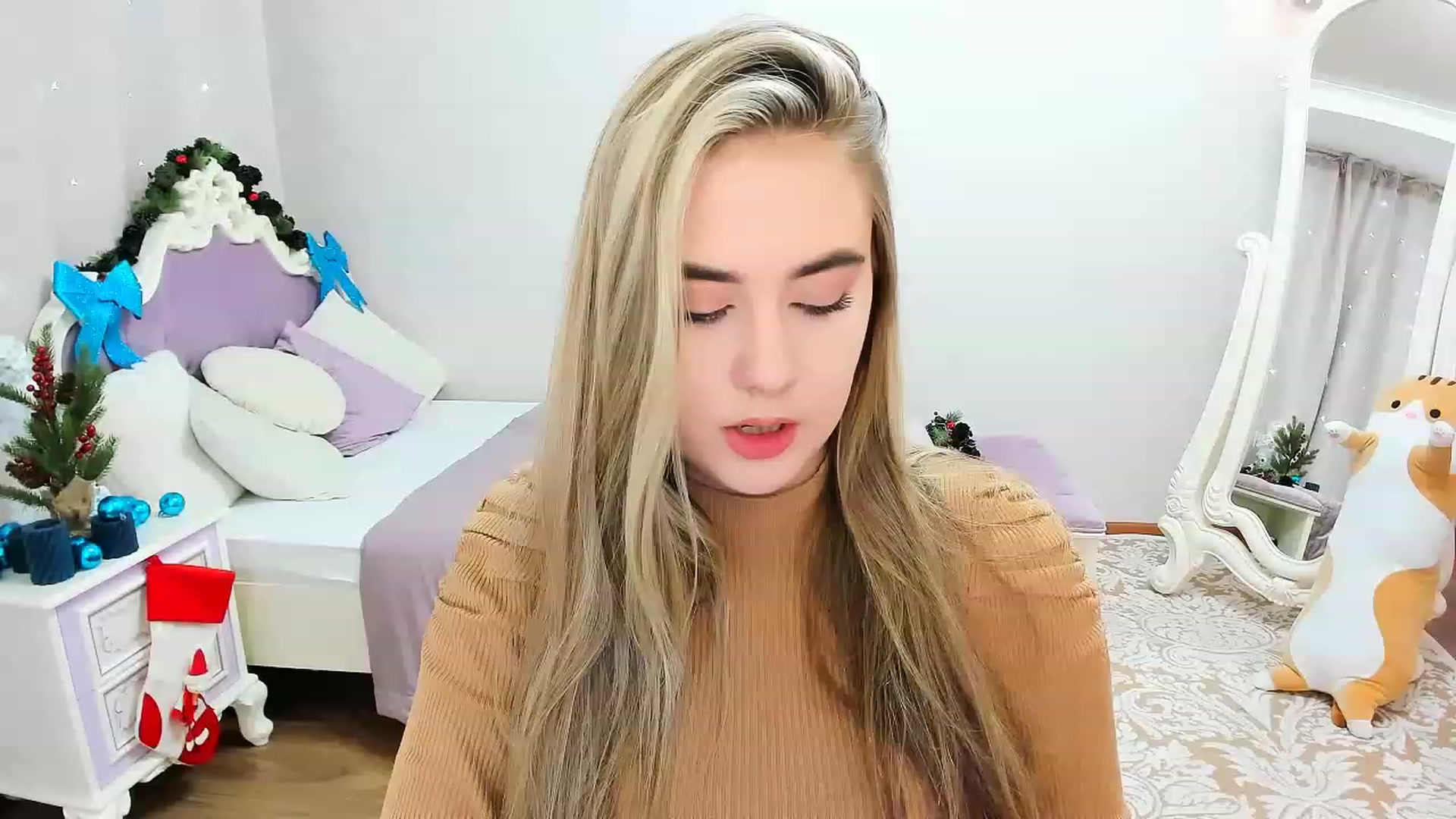 Gallery image thumbnail from Auroraa__'s myfreecams stream on, 12/20/2022, 10:46 image 1 of 20