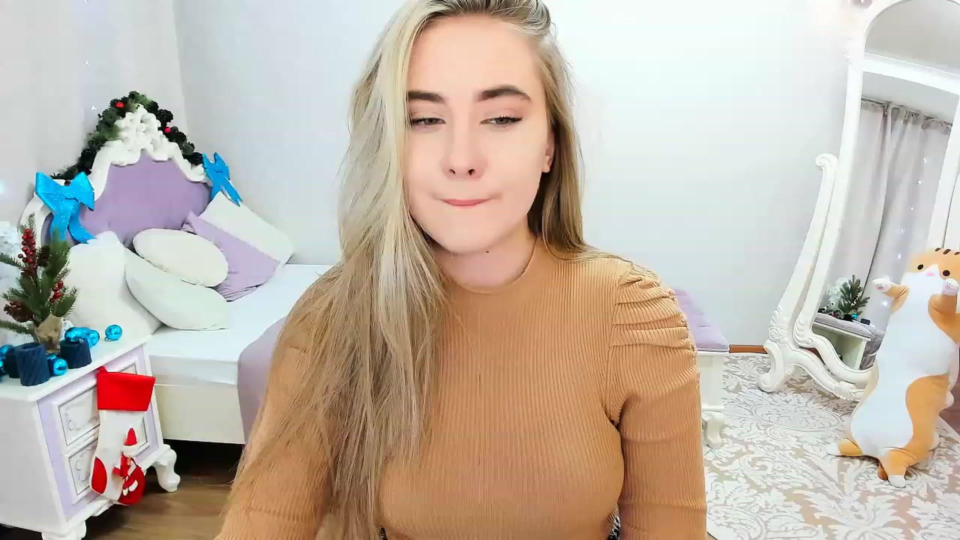 Gallery image thumbnail from Auroraa__'s myfreecams stream on, 12/20/2022, 10:46 image 11 of 20