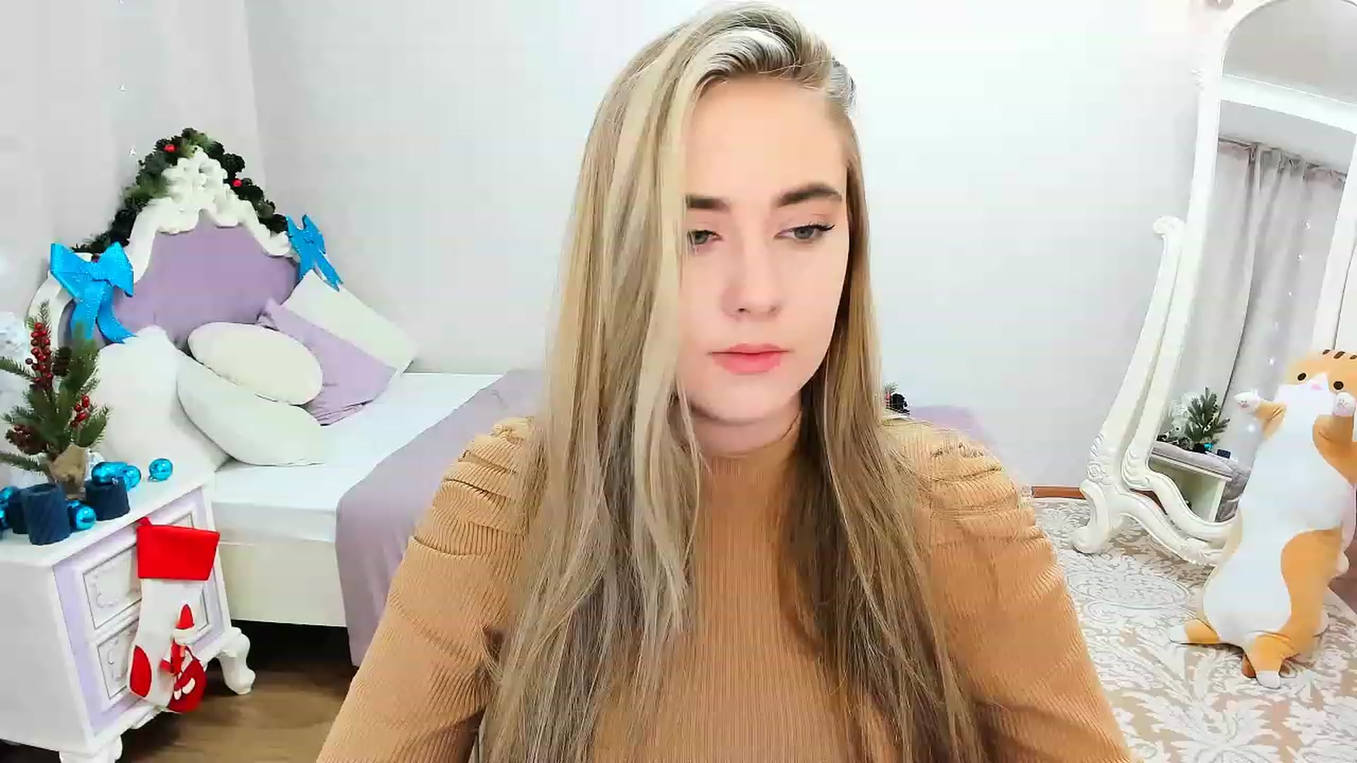 Gallery image thumbnail from Auroraa__'s myfreecams stream on, 12/20/2022, 10:46 image 3 of 20