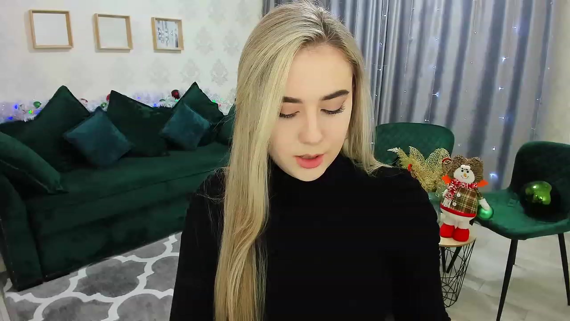 Gallery image thumbnail from Auroraa__'s myfreecams stream on, 12/26/2022, 14:05 image 20 of 20