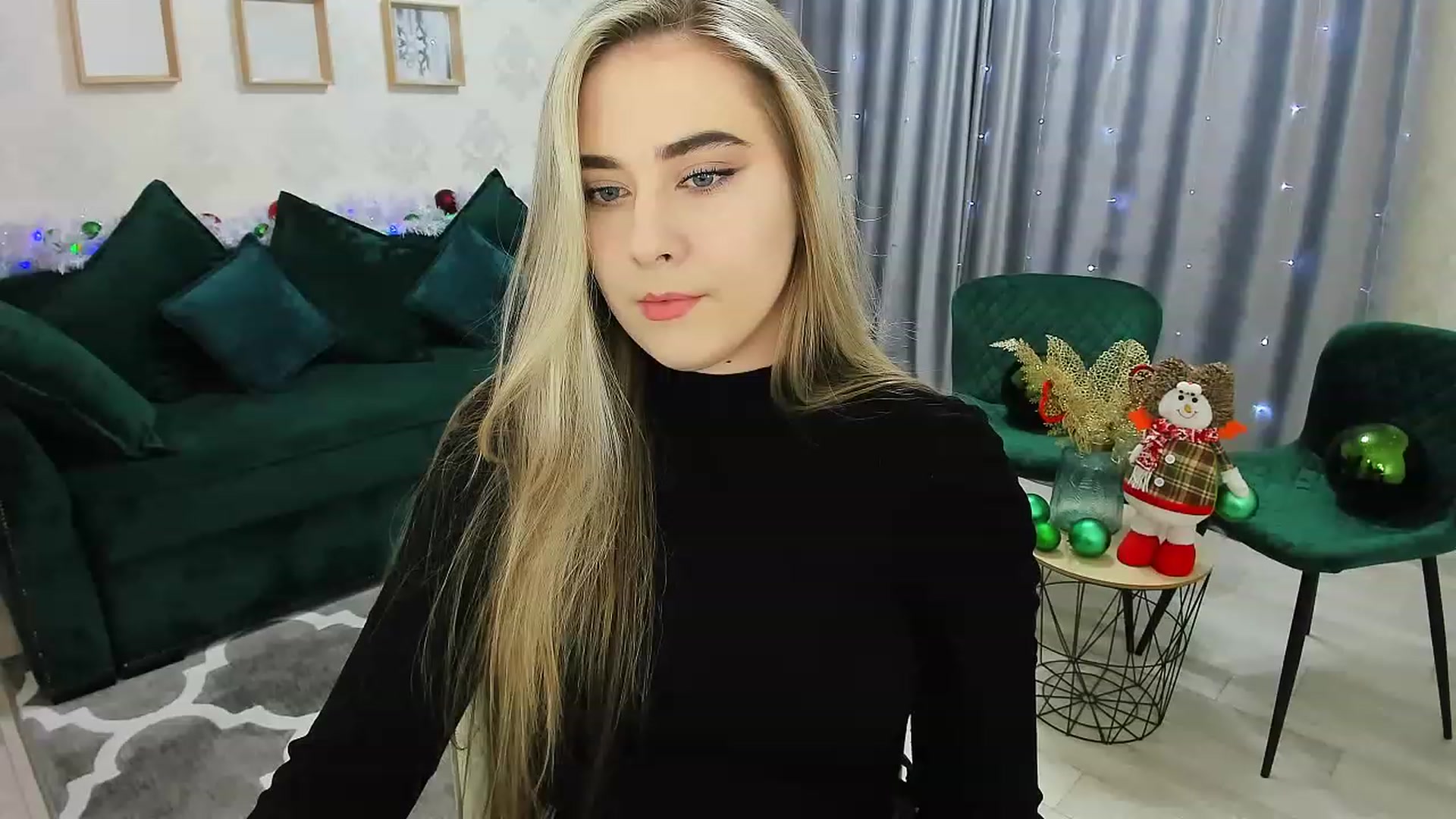 Gallery image thumbnail from Auroraa__'s myfreecams stream on, 12/26/2022, 14:05 image 1 of 20